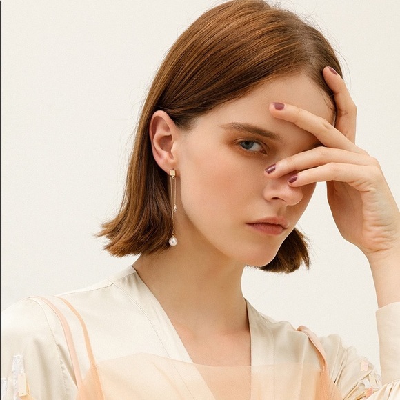 Asymmetrical earrings - Picture 3 of 7